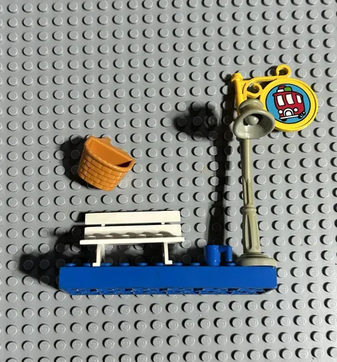 LEGO Fabuland set 3719 Bus Stop - incomplete vintage 1987