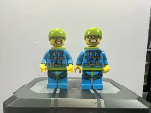 LEGO LOT of 2 MINIFIGURE Series 10 - #6 SKYDIVER WITH PARACHUTE