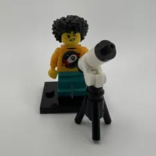 LEGO Minifigures Space Astronomer Minifigure with Telescope on Tripod