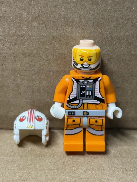 LEGO Star Wars “Wes Janson” Minifigure (incorrect Helmet)