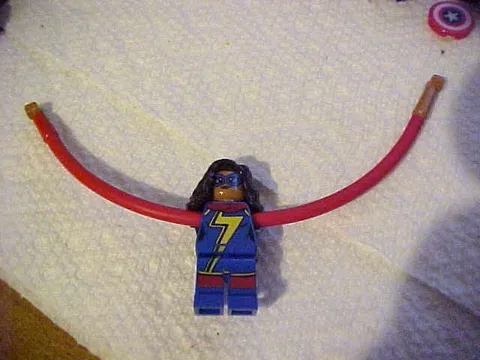 LEGO Ms Marvel Minifigure Long Arms Kamala Khan Marvel Super Heroes