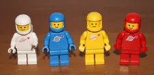 Vintage Lego Astronaut Spaceman lot of 4 Minifigure Classic