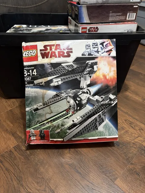 LEGO Star Wars 8087 TIE Defender Sealed New Retired Stormtrooper Water Damage