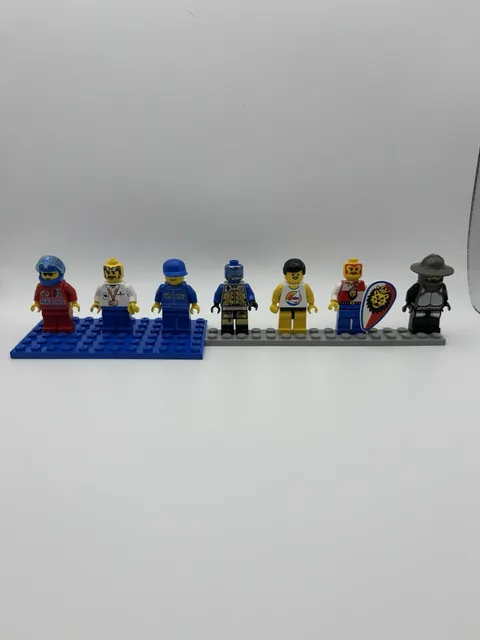 Lot Of 7 Vintage Lego Mini Figures Early 2000 Characters