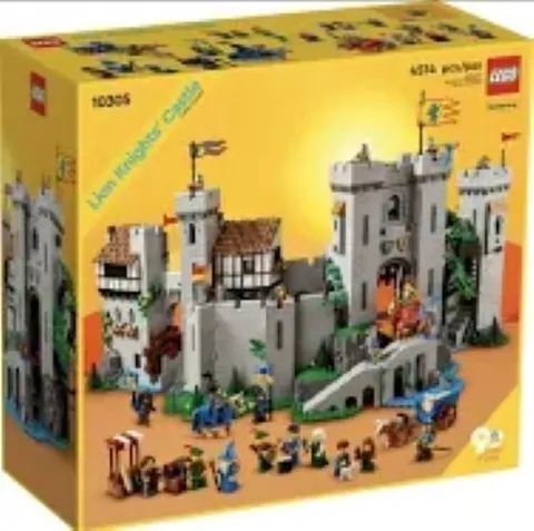 LEGO Lion Knights’ Castle 10305 - Complete w/ all minifigs, instructions and box
