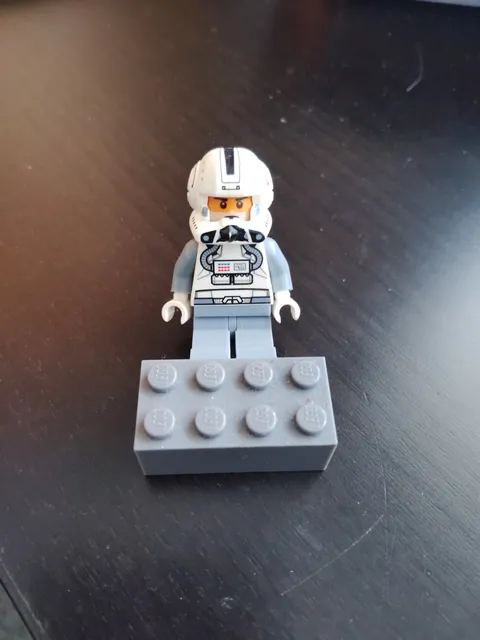 LEGO Star Wars Clone Trooper Pilot  minifigure 