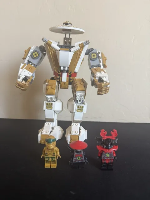 LEGO NINJAGO Golden Mech 98% Complete