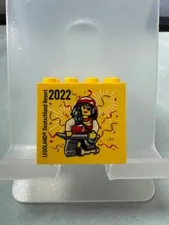 LEGO Collectible Brick Special Brick 2x4x3 Yellow Legoland Germany Resort 2022