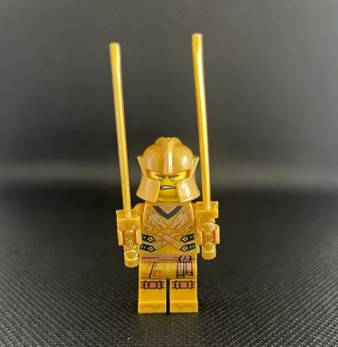 LEGO Gold Minifigure Plastic Figure with Helmet and 2 Gold Swords