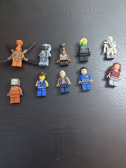 LEGO NINJAGO Minifigure Lot of 10 Assorted Characters Plastic
