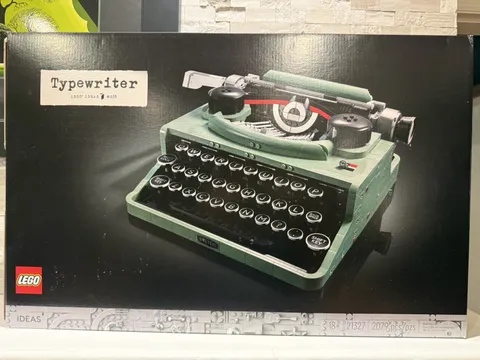 LEGO Ideas: Typewriter (21327) Complete w/ Box, Instructions & Letter Sheet