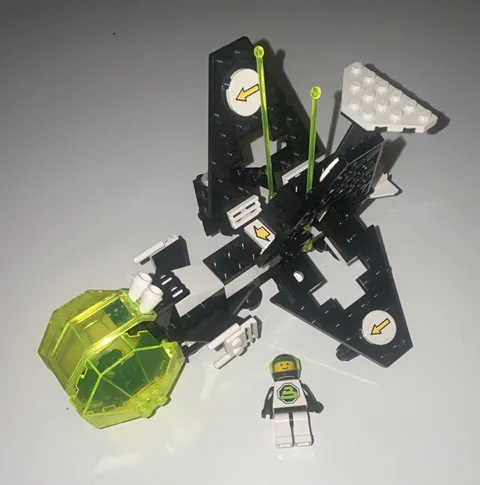 LEGO Blacktron ll #6887 Allied Avenger 100% complete