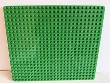 LEGO DUPLO Green Baseplate Studs Genuine Building Plate 13.75 x 16 in