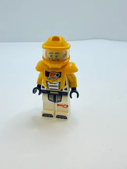 Lego  Town City Space Exploration Astronaut Minifigure cty1745