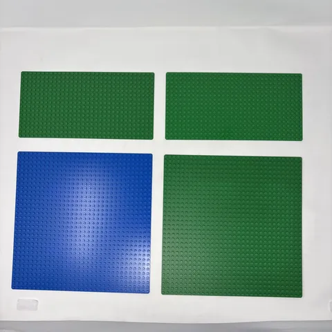 LEGO Baseplates Lot Of 4 - 32x32 Studs -  1 Blue, 1 Green, & 16x32 Green X2