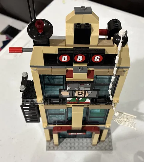 LEGO 76005 Marvel Super Heroes Daily Bugle Build Only! No Minifigures! As Is