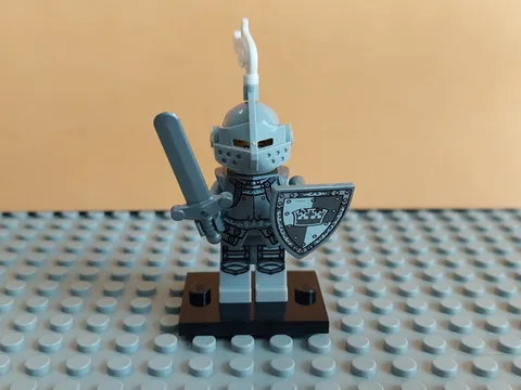 Lego 71000 - Heroic Knight Minifigure - Used