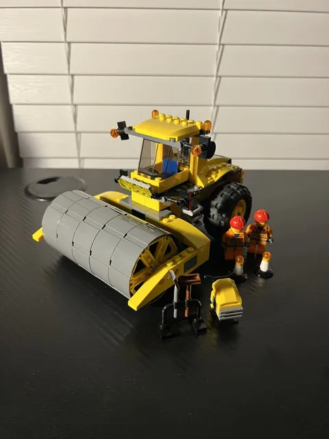 LEGO CITY: Single-Drum Roller (set #7746)
