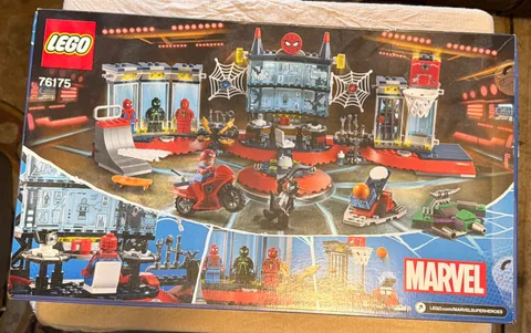 LEGO Marvel Spider-Man 76175 Attack on the Spider Lair Set 466 pcs Ages 8+