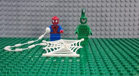 LEGO Scorpion and Spider-Man Minifigures 10754 Spider-Man vs. Scorpion Marvel