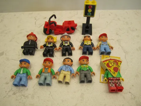lot 10 LEGO Duplo Figures with red motor bike Pizza Suit Guy Light keychain