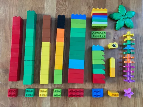 LEGO Duplo Lot of 118 Pc Blocks Bricks Assorted Colors Sizes 2x2 2x4 flower tree