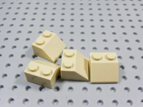 LEGO Lot of 4 Tan 2x2 Slope Bricks BD