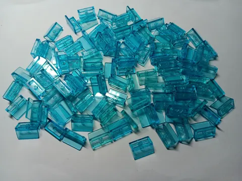 LEGO BULK LOT OF 114 TRANS LIGHT BLUE WALL WINDOW PANELS 1X2X1 #4865