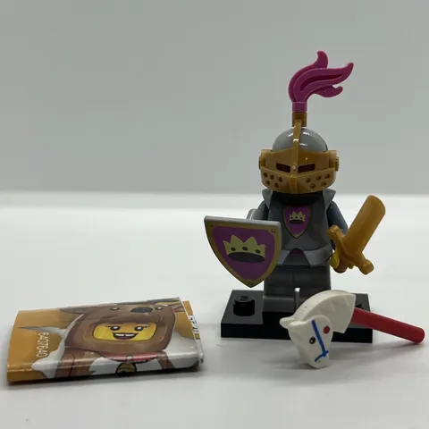 LEGO Series 23 Collectible Minifigures 71034 - Knight of Yellow Castle