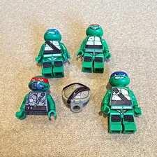 LEGO Teenage Mutant Ninja Turtles Minifigure Lot of 4 Leonardo Raphael Donatello