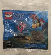 Lego City Ocean Diver Sealed Polybag Set 30370 with NEW SPOTTED RAY And Coral