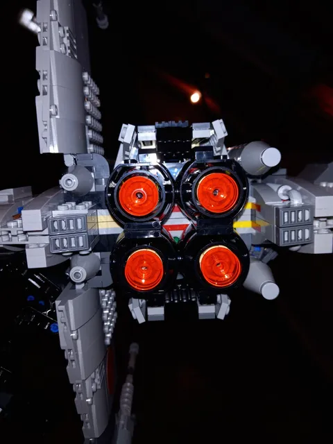 LEGO Star Wars: B-wing Starfighter (10227) - Completed Set - DISPLAY PURPOSES.