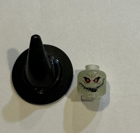 Lego 2006 Batman I Scarecrow Head & Hat Only - Bat016 Glows In Dark