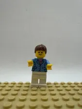 LEGO twn031 White Pants Medium Blue Jacket Reddish Brown Ponytail Minifigure