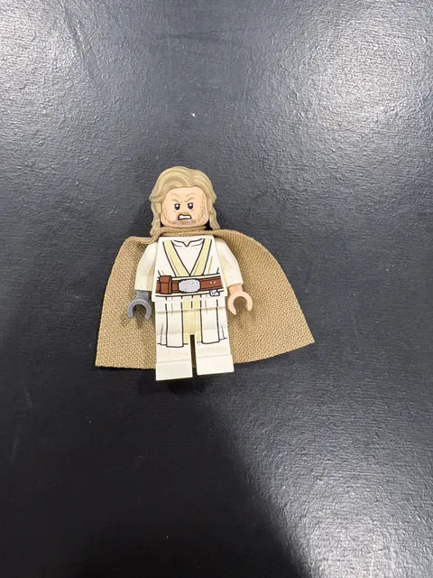 LEGO Minifigure- Luke Skywalker (Old) (sw0887) Star Wars Last Jedi Master Cape
