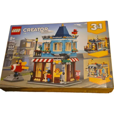 LEGO Creator 31105 Townhouse Toy Store 3-in-1 Set 554 pcs Age 8+