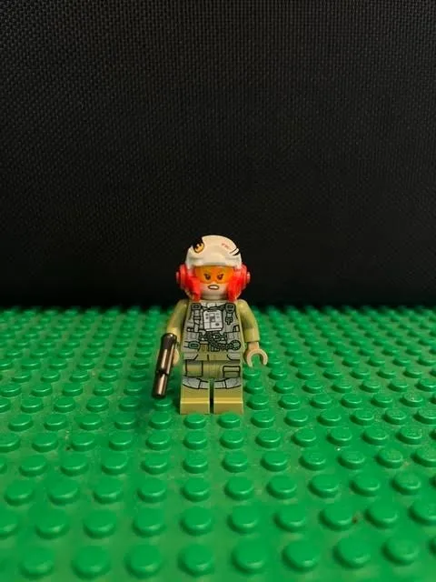 LEGO Star Wars Resistance Pilot Tallissan Tallie Lintra sw0884 Minifigure 75196