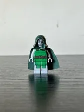 LEGO Dr. Doom Minifigure Sh0052 Marvel Superheroes From 76005! Great Condition