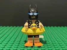 Lego Vacation Batman Minifigure coltlbm05 DC Super Heroes Movie Series 1