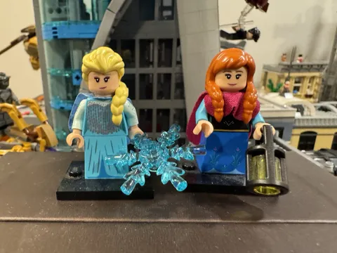 Lego Disney Anna & Elsa Minifigures Series 2 Frozen 71024