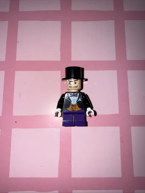 LEGO Batman 2006 Penguin Magnet Minifigure
