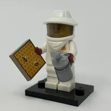 Lego Beekeeper Minifigure Collectible Series 21 CMF Complete w/ Honeycomb