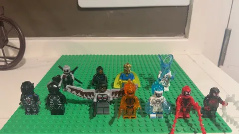 Minifigures Lot w/ Accessories. Used. Great Condition. Please see last slide.