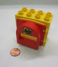 Lego Duplo Yellow Train Ticket Booth Window Opening Swinging Door Building