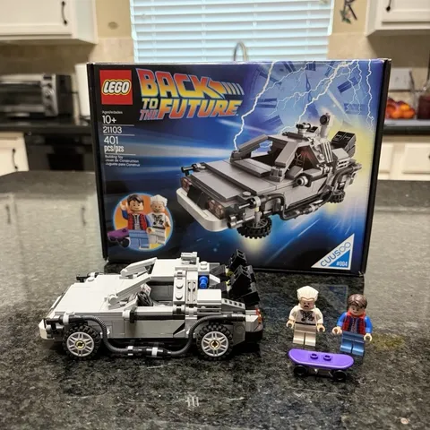 LEGO CUUSOO Back to the Future 21103 DeLorean Time Machine 401pcs Minifigs & Box