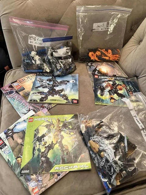 Lego Bionicle Pieces All Mixed Incomplete Building Toy Set Lot of 3 + DC Comic 