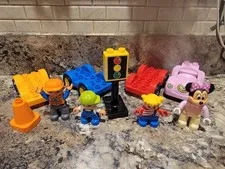 Lego Duplo Cars and Traffic Light with Figures lot