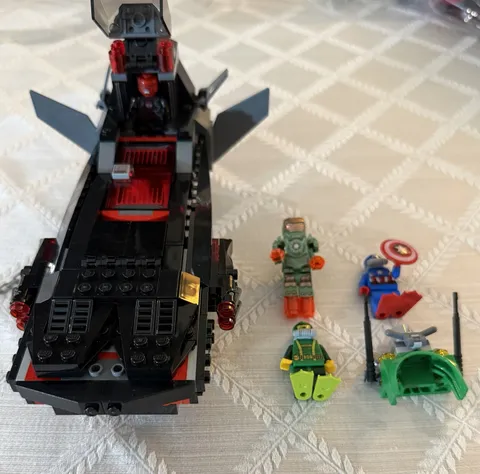 LEGO 76048 Iron Skull Red Skull Cap America Iron Man Hydra Diver Complete