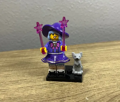 LEGO Series 29 - Collectible Minifigure 71052 - Cute Witch w/Kitten