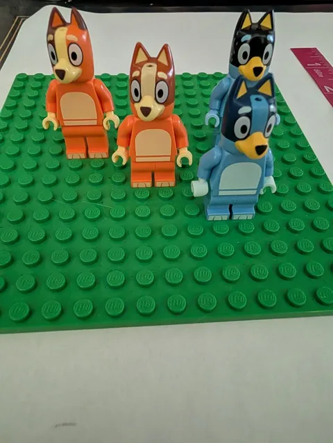 LEGO Bluey Minifigs Lot Family Bluey Bingo Chili Bandit Mum Dad Authentic 
